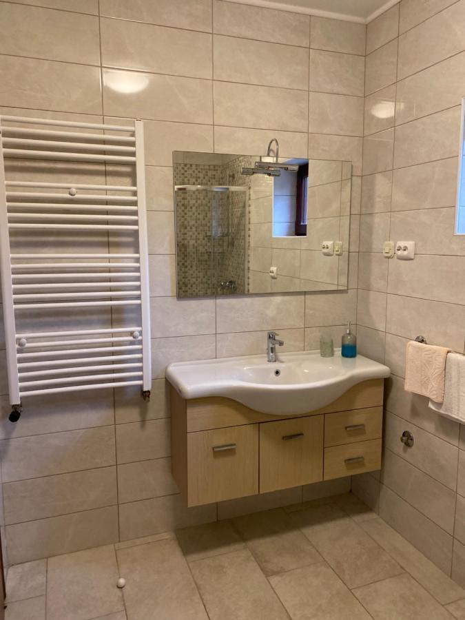 Apartment Mare Krk Milohnici Buitenkant foto